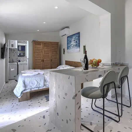 By Interhome